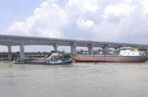 তুরাগে অন্তত ৩ জনের লাশ উদ্ধার, পুলিশ বললো ‘গুজব’!